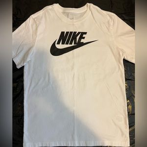 Nike Sportswear  Men’s T-Shirt Short Sleeve style:AR5004-101